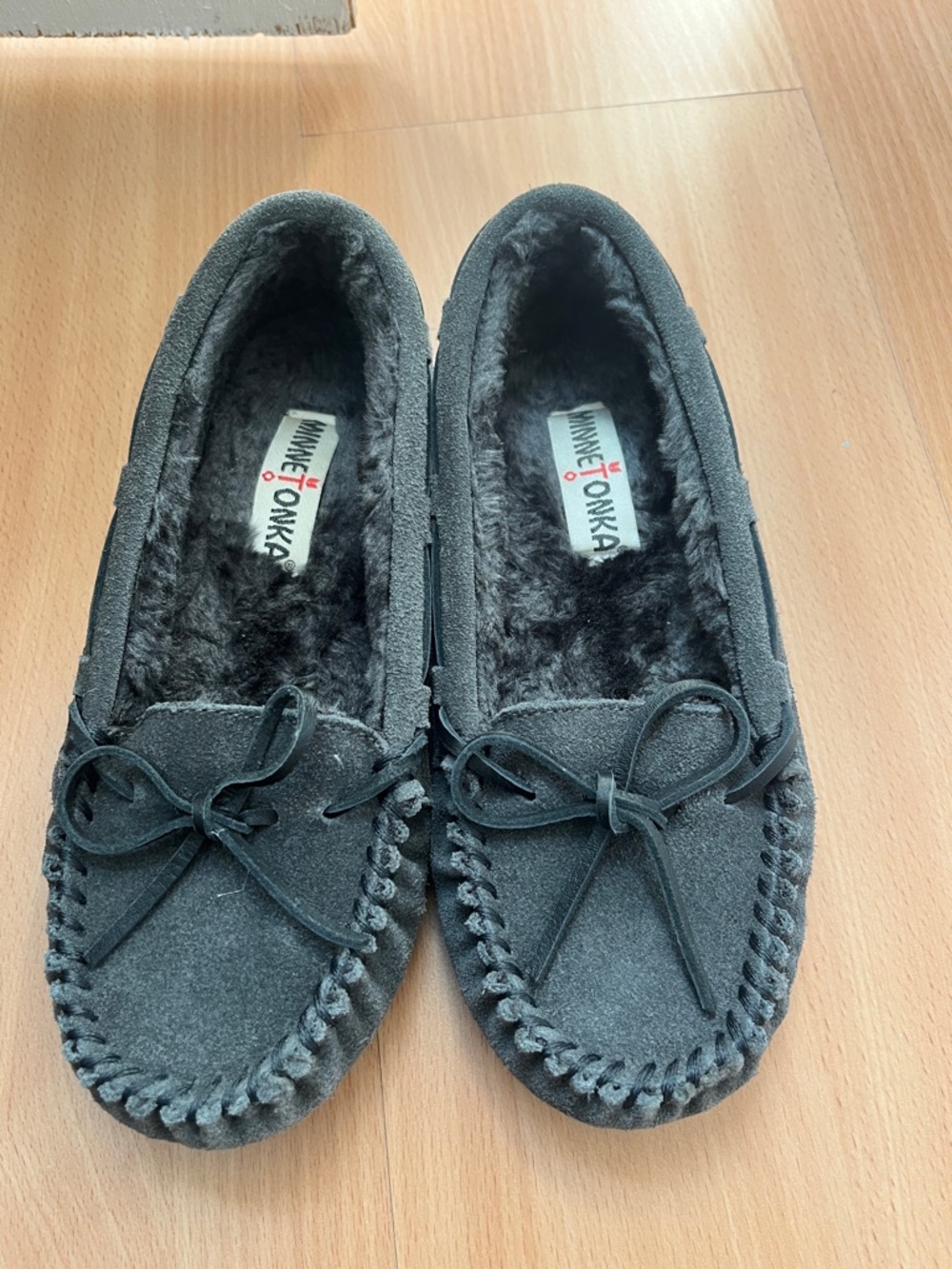 Minnetonka Women's Black Suede Moccasins with Faux Fur Lining